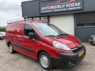 skadebil bedrijf Toyota Proace 1.6 D L2H1 LANG ASPIRATION AIRCO 3-pers. 2016/2