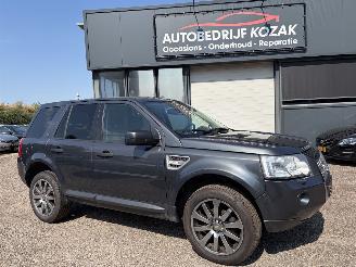 damaged passenger cars Land Rover Freelander 2.2 TD4e SE automaat 2010/9
