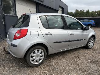 Renault Clio 1.4-16V Team Spirit AIRCO 5drs NIEUWE APK picture 4