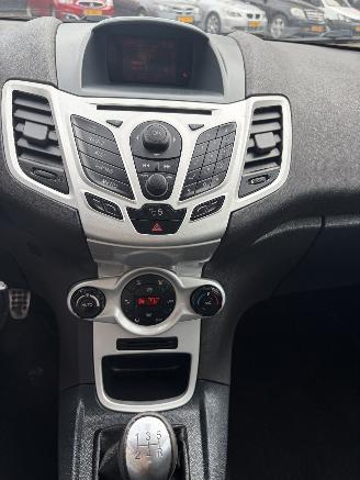 Ford Fiesta 1.4 Trend AIRCO 5-drs NIEUWE APK picture 17