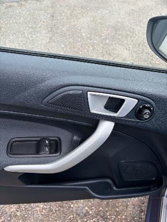 Ford Fiesta 1.4 Trend AIRCO 5-drs NIEUWE APK picture 8