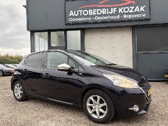 Tweedehands auto Peugeot 208 1.2 PureTech Style AUTOMAAT CRUISE NAVI 2015/6