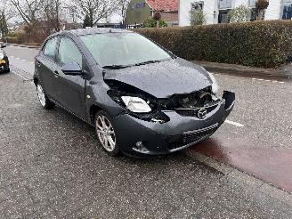 Damaged car Mazda 2 1.3-16V TS Plus 2009/2