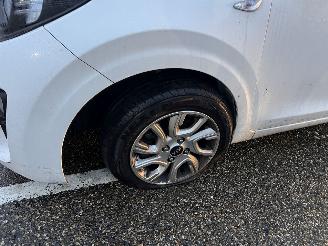 Kia Picanto 1.0-12V picture 7