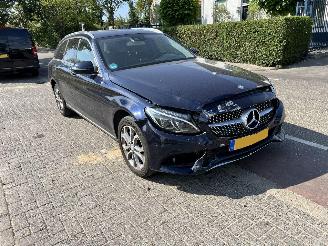 Voiture accidenté Mercedes C-klasse C350E Estate Lease Edition 2015/10