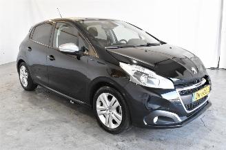 Coche accidentado Peugeot 208 1.2 PureT. Signature 2019/6