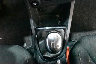 Renault Clio 0.9 TCe Limited picture 36