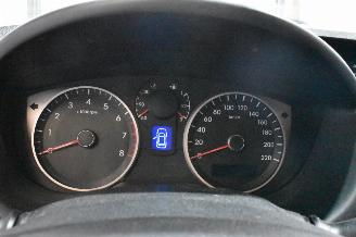 Hyundai I-20 1.2i i-Motion picture 20