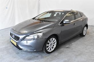 Volvo V-40 1.6 D2 Momentum picture 3