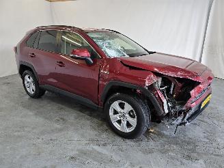 damaged passenger cars Toyota Rav-4 2.5 Hybrid AWD Dyn. 2020/3