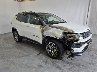 Vaurioauto  passenger cars Jeep Compass 4xe 240 Hybrid Summit 2024/7