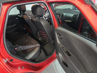 Renault Captur 1.2 TCe Helly Hansen picture 18