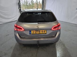 Peugeot 308 1.2 PureTech Blue Lease Premium picture 6