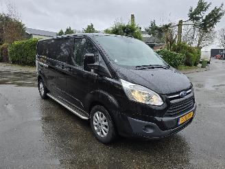 Vaurioauto  passenger cars Ford Tourneo Custom 290 2.0 TDCI L2H1 Limited 2017/1