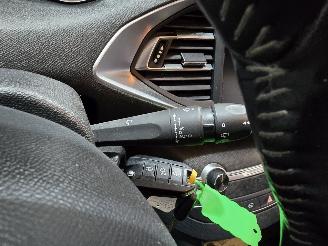 Peugeot 308 1.2 PureTech Blue Lease picture 25