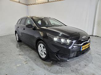 damaged passenger cars Kia Ceed 1.0 T-GDi DynamicLine 2022/8