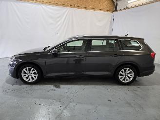 Volkswagen Passat Variant 1.5 TSI Business picture 4