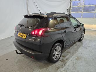 Peugeot 2008 1.2 PureTech Allure picture 7