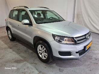 krockskadad bil auto Volkswagen Tiguan 1.4 TSI Comf.enDesign 2013/3