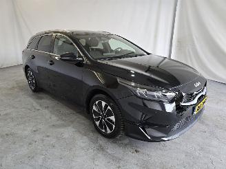 damaged passenger cars Kia Ceed Sportswagon 1.0 T-GDi Design Edition 2025/12