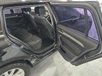 Volkswagen Passat Variant 2.0 TDI Business picture 15