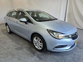 Schadeauto Opel Astra SPORTS TOURER 2017/7