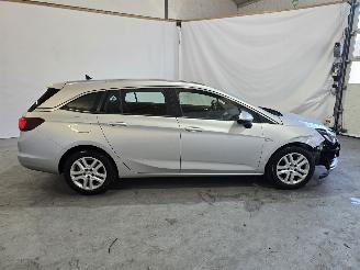 Opel Astra SPORTS TOURER 1.4 Business+ picture 8