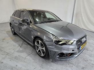 Coche accidentado Audi A3 SPORTBACK  1.4 e-tron Amb. PL+ 2015/11