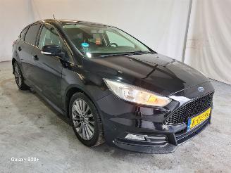 Coche accidentado Ford Focus 1.0 Lease Edition 2017/5