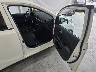 Kia Picanto 1.0 DPi ComfortL. 5p picture 14