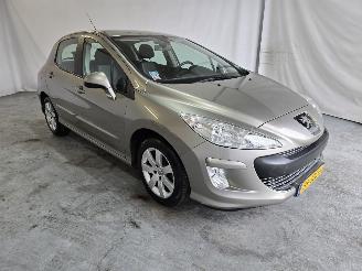 damaged passenger cars Peugeot 308 1.6 HDiF Style 2009/9
