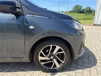Peugeot 108 Allure Cabrio 2016 picture 2