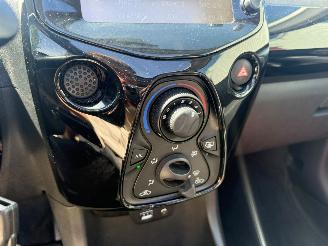 Peugeot 108 Allure Cabrio 2016 picture 23