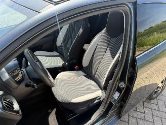Peugeot 108 Allure Cabrio 2016 picture 13