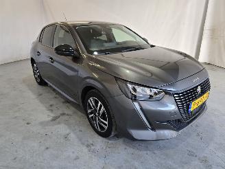 Schadeauto Peugeot 208 1.2 PureTech Allure Pack 2022/3