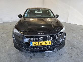 Peugeot 208 1.2 PureTech 75 Active picture 2