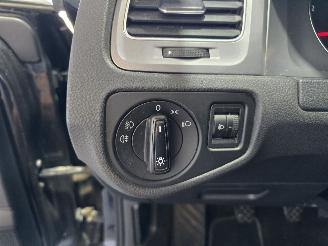 Volkswagen Golf 1.6 TDI Highline BlueMotion picture 25