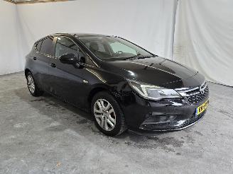 skadebil auto Opel Astra 1.0 Online Edition 2017/10