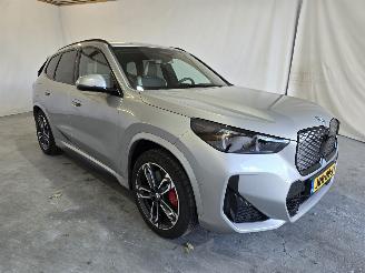 Vaurioauto  passenger cars BMW iX1 eDrive20 67 kWh 2026/1