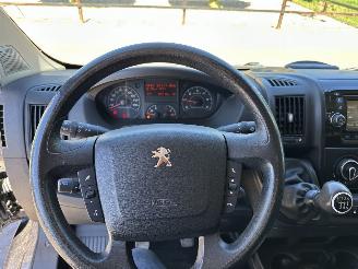 Peugeot Boxer 330 2.0 BlueHDI L1H1 Premium picture 16