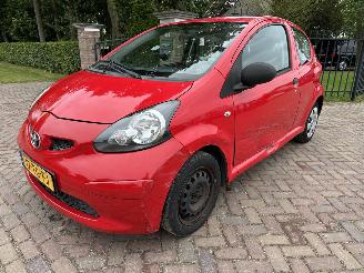 krockskadad bil auto Toyota Aygo 1.0-12V 2006/8