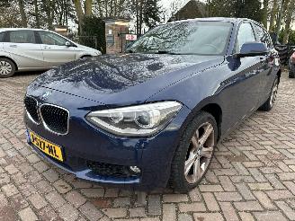 Unfallwagen BMW 1-serie 114d High Executive 2013/5
