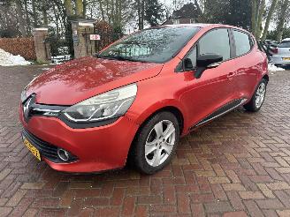 Voiture accidenté Renault Clio 0.9 TCe Collection 2012/12