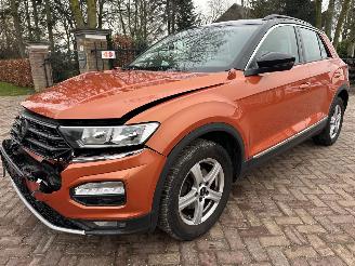 Schadeauto Volkswagen T-Roc 1.5 TSI Style automaat 2019/10