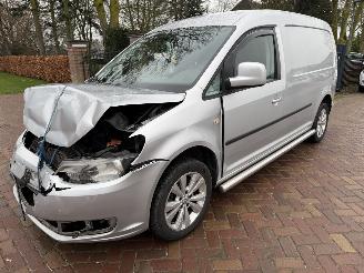 krockskadad bil bedrijf Volkswagen Caddy 2.0 TDI 103 Kw Maxi 2011/7