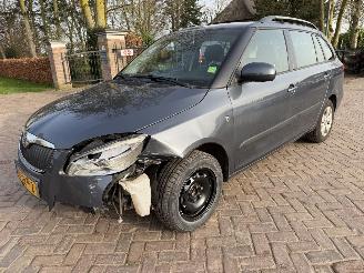 Schadeauto Skoda Fabia 1.4-16V ELEGANCE    v 2008/8