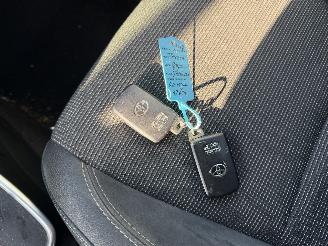 Toyota Yaris 1.5 Hybrid Executive picture 12