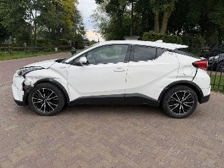 Toyota C-HR 1.8 Hybrid Dynamic picture 4