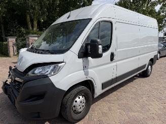skadebil bedrijf Opel Movano 2.2D 140 pk L3H2 2023/5