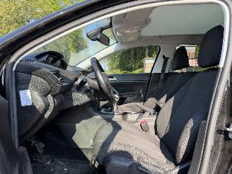 Peugeot 308 1.6 BlueHDI Blue Lease Pack picture 12